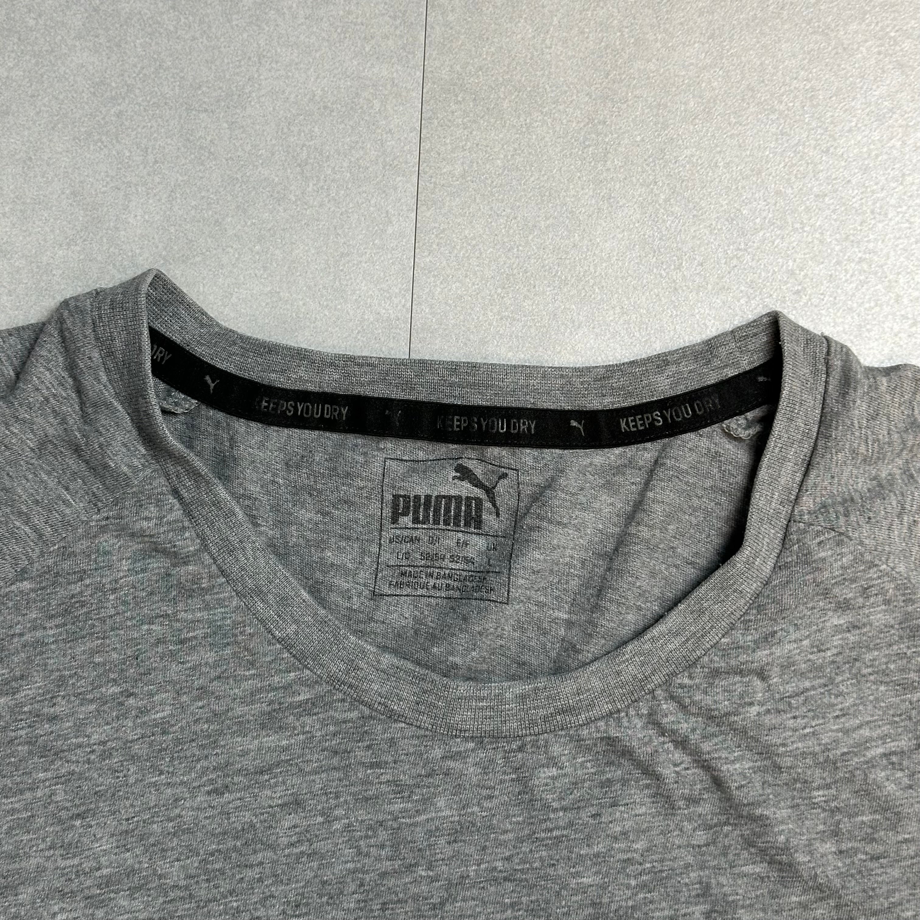 Puma T-Shirt - Large