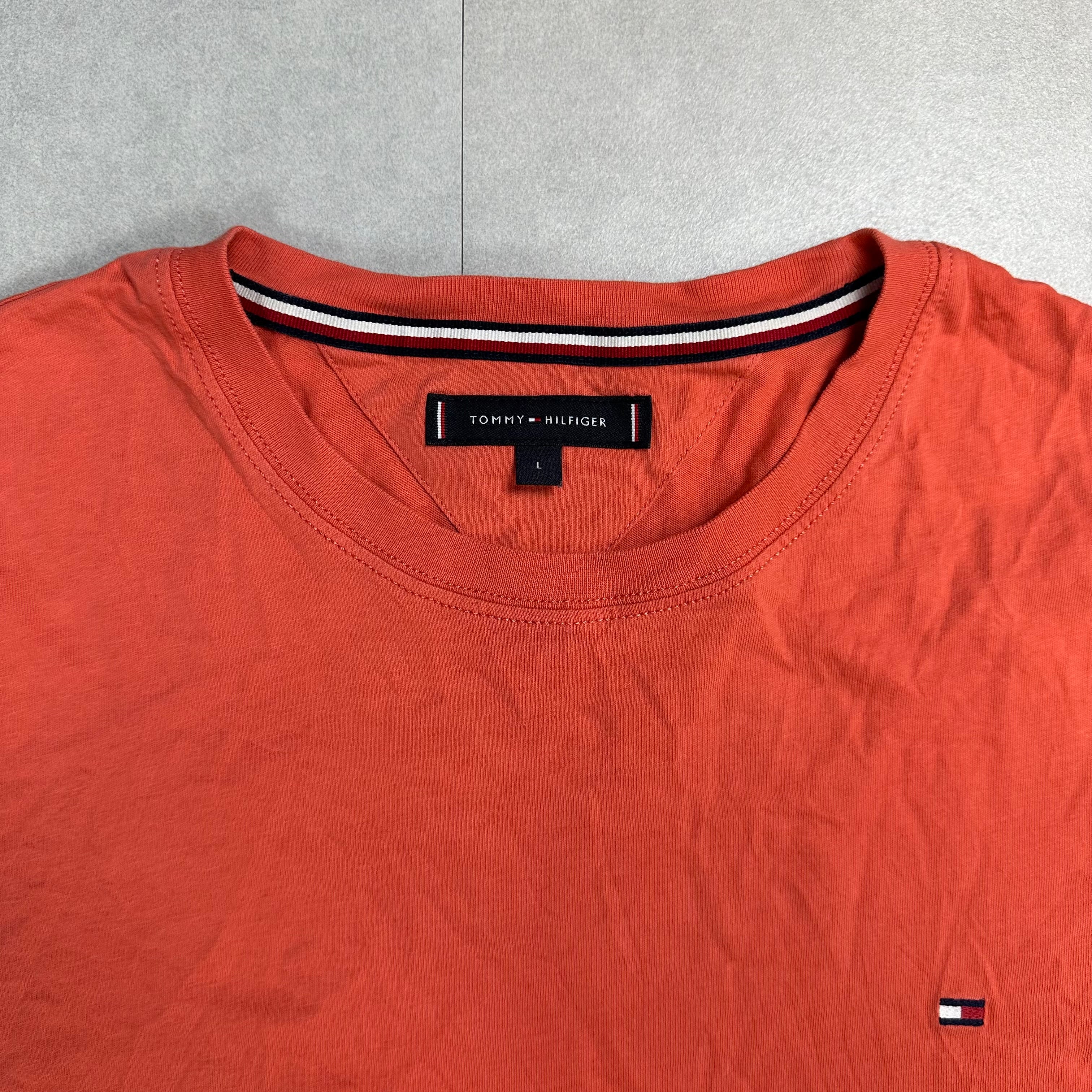 Tommy Hilfiger T-Shirt - Large