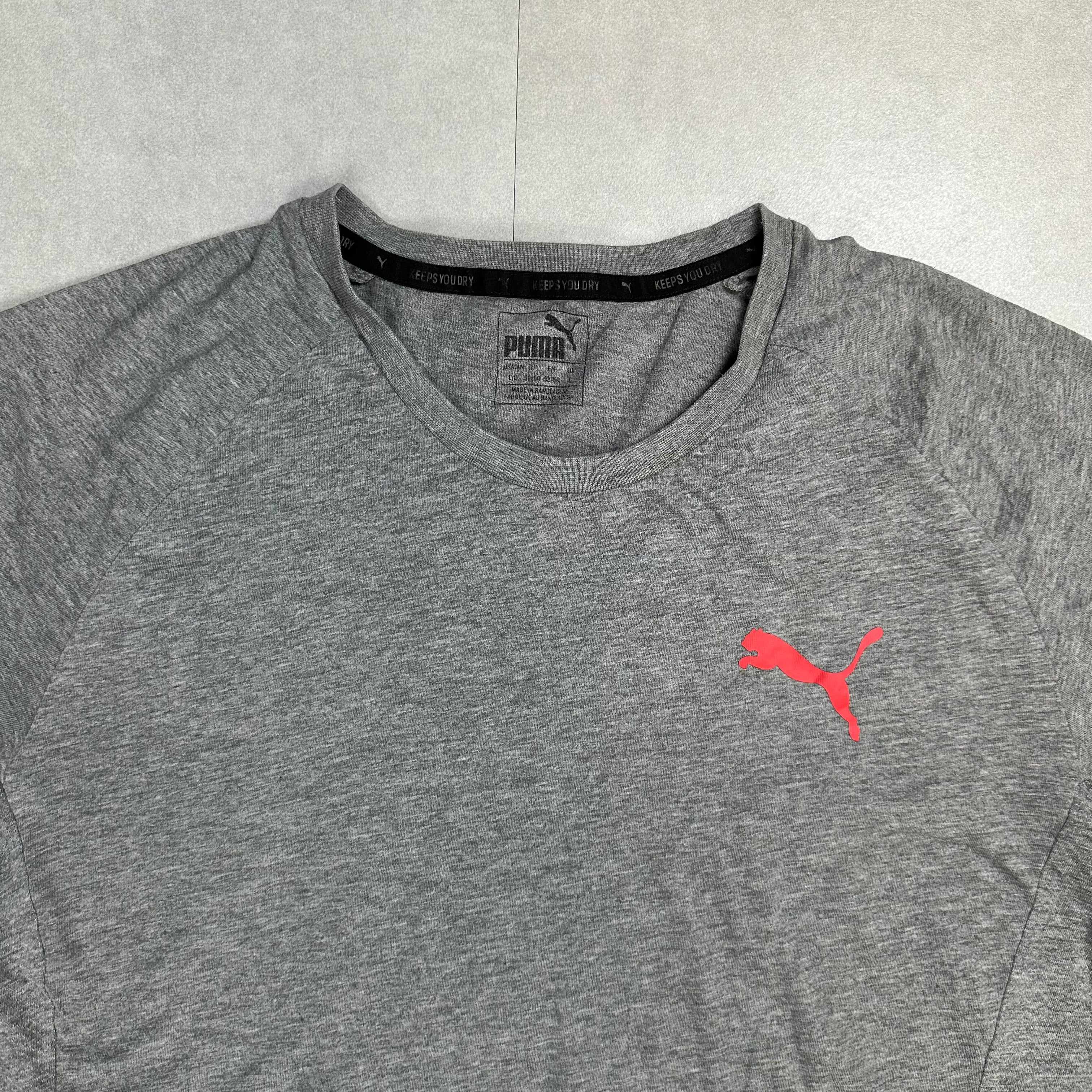 Puma T-Shirt - Large