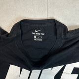 Nike T-Shirt - Medium